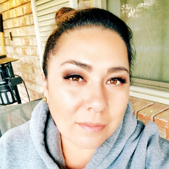 MEET YOUR POSHER ❤ - Picture 1 of 5